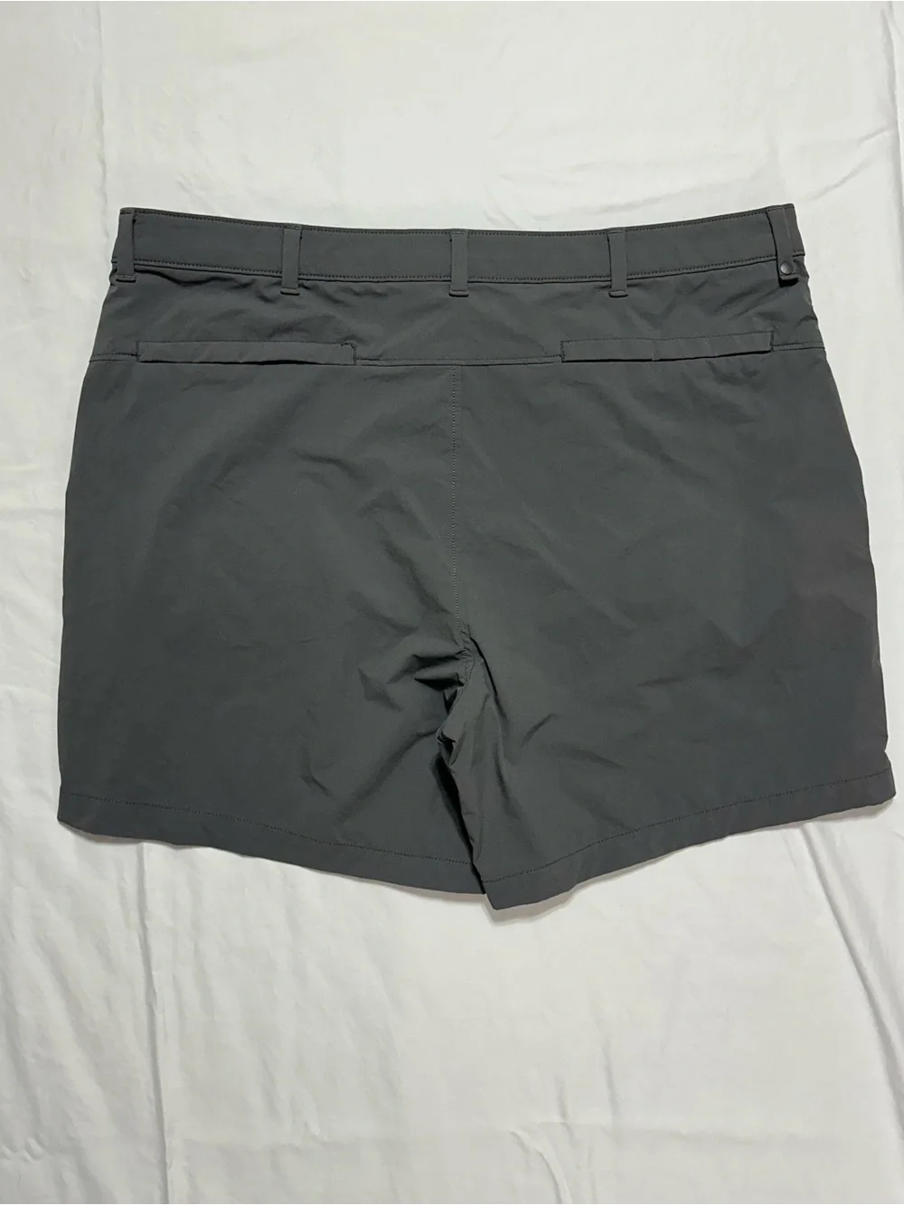 American Eagle Outfitters Men's Gray Hybrid Performance Shorts